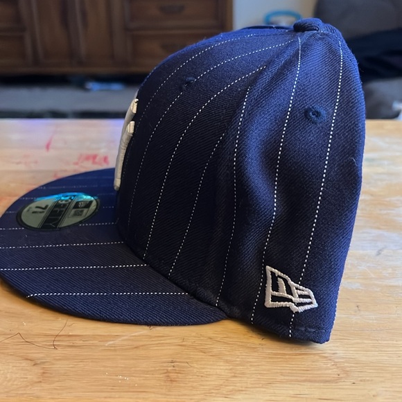 COPY - New era cap size 75/8 navy and white - Picture 2 of 5